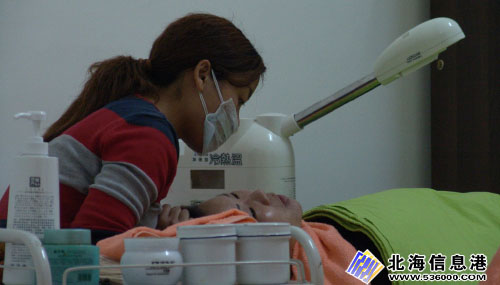 美容师怎么才能把和客人客情做的更好,才能让