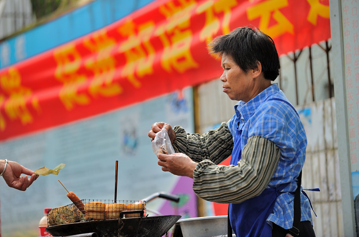 【交行杯】黄姨的虾仔饼-镜头里的北海-北海3