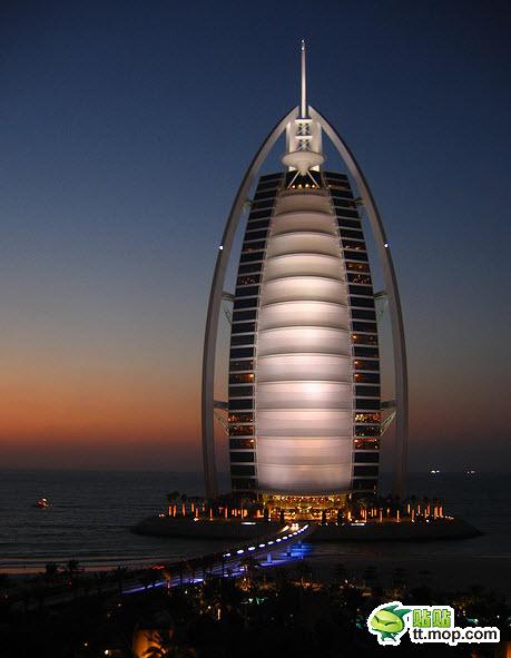 迪拜城和迪拜街头的顶级豪华轿车-北海车友-北