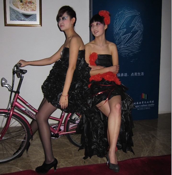 七音盒活动之-香格里拉地球一小时_环保服饰