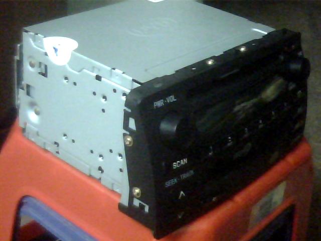 超重低音炮和汽车cd机,价格电联 二手车 beihai365.com高清图片