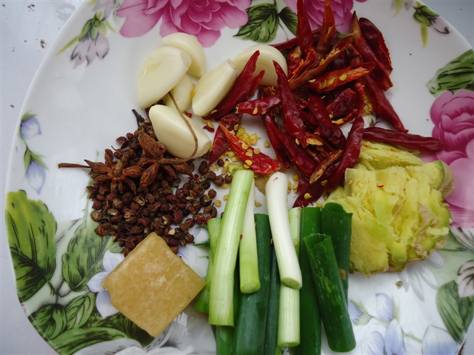 香辣小龙虾,耐不住美味的诱惑自己下厨-美食一