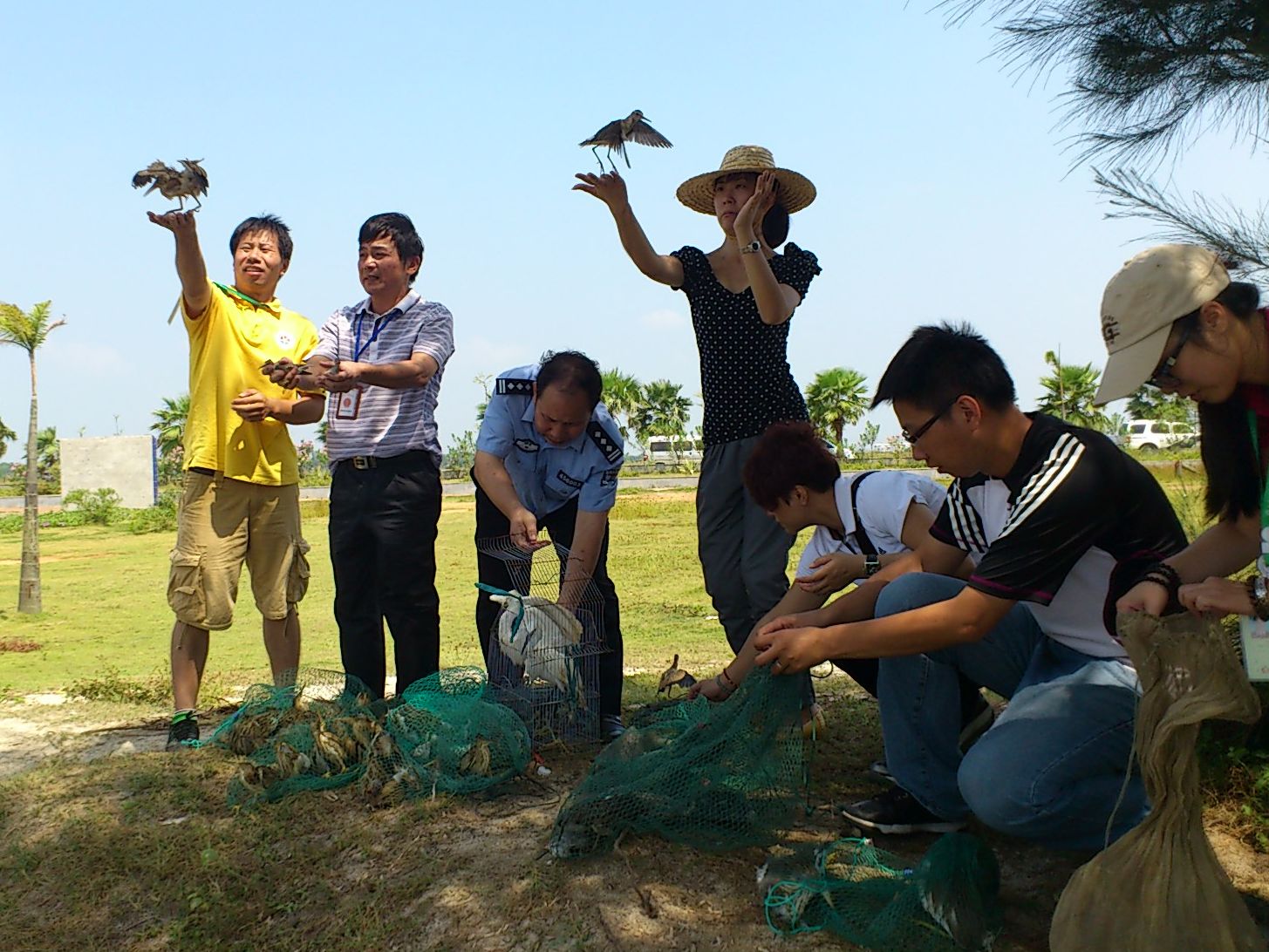 爱鸟护鸟捍家园!今早森林公安,工商和志愿者们