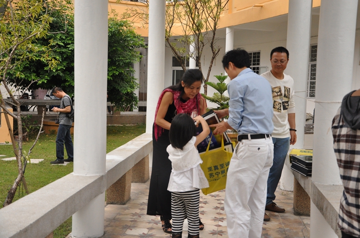 快来认领自家的孩子了--少儿图书馆爱鸟护鸟摄