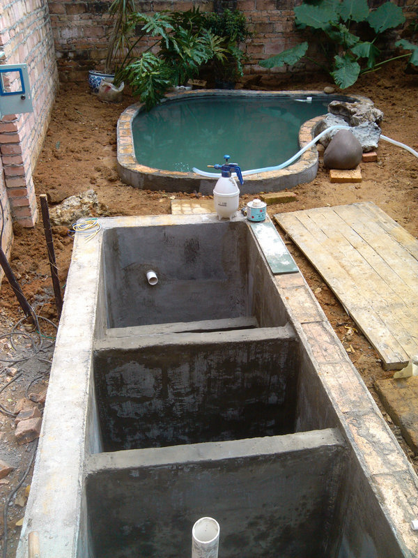 独特的插管设计使得主池满水过滤池可以滴水不进.