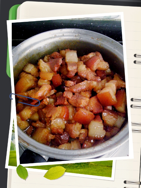 红烧肉怎么做才晶莹剔透 97_4685_86ce3ac1a7f7b65.jpg