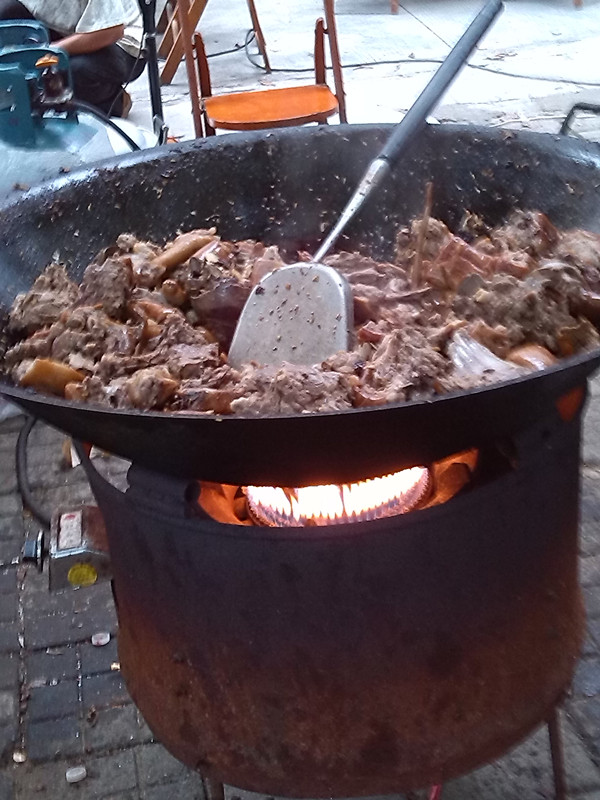 今年"夏至"北海狗肉好卖,荔枝难销(多图)