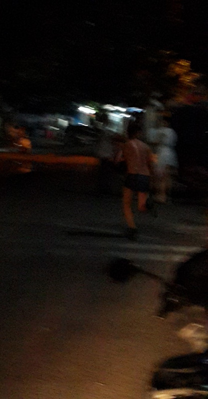6.4晚发生在花园街的男人当街暴打女人-北海时事