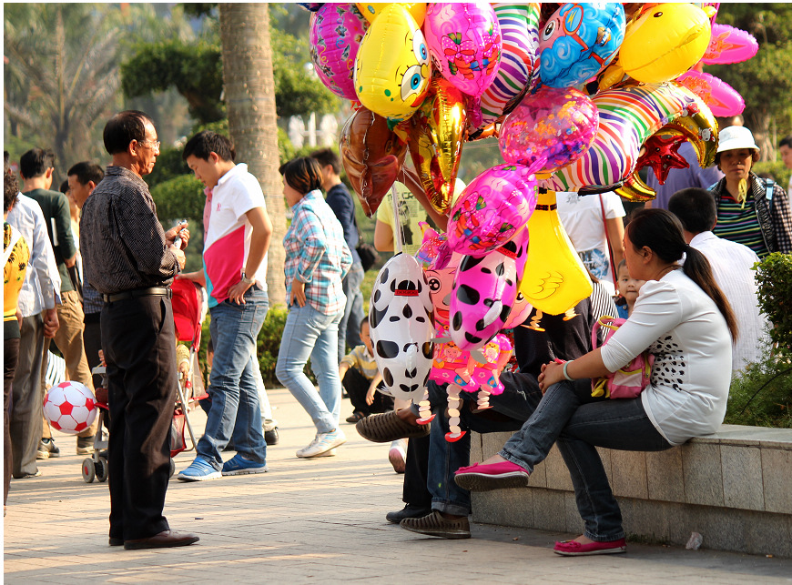 卖气球-镜头里的北海-北海365网(beihai365.co
