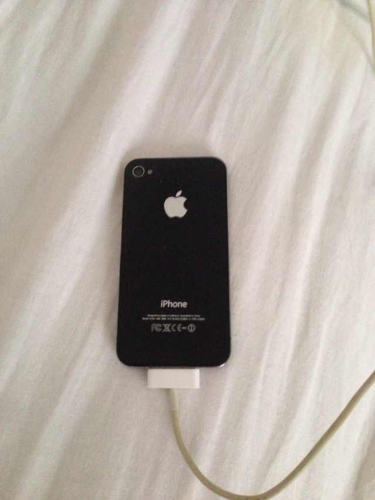 出售黑色苹果iPhone4 9成新,中国大陆行货,8G