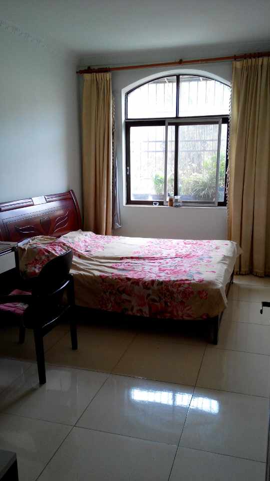 业主急售 包过户送家具家电 高德市场附近4-2-