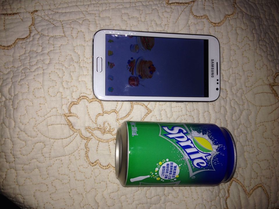 出售三星手机 9成新,7102型号 750元,双卡,5.5