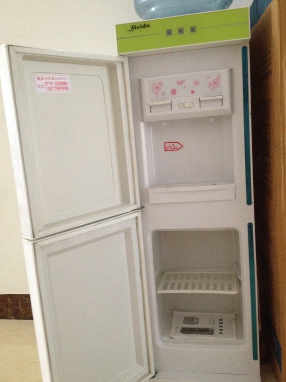 搬家搬家,转让带门饮水机\/电脑凳等 都是好新簪