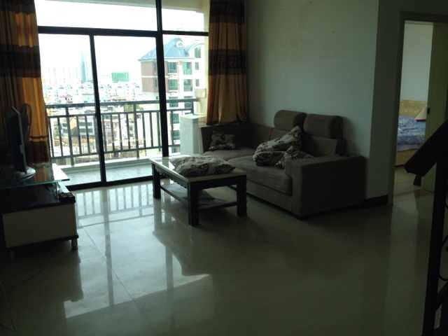 急出国 出售上海路香槟郡复式楼大四房一套 1