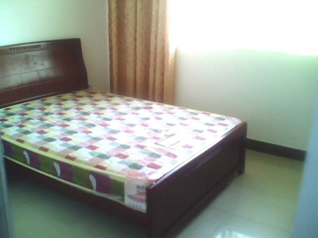 上海路92平米 小三房 精装修38万 满五年 看房