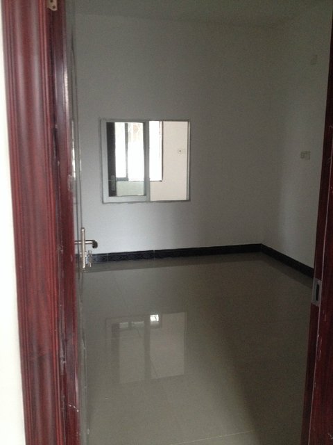 急售四川路与重庆路交汇(自来水公司宿舍)2楼