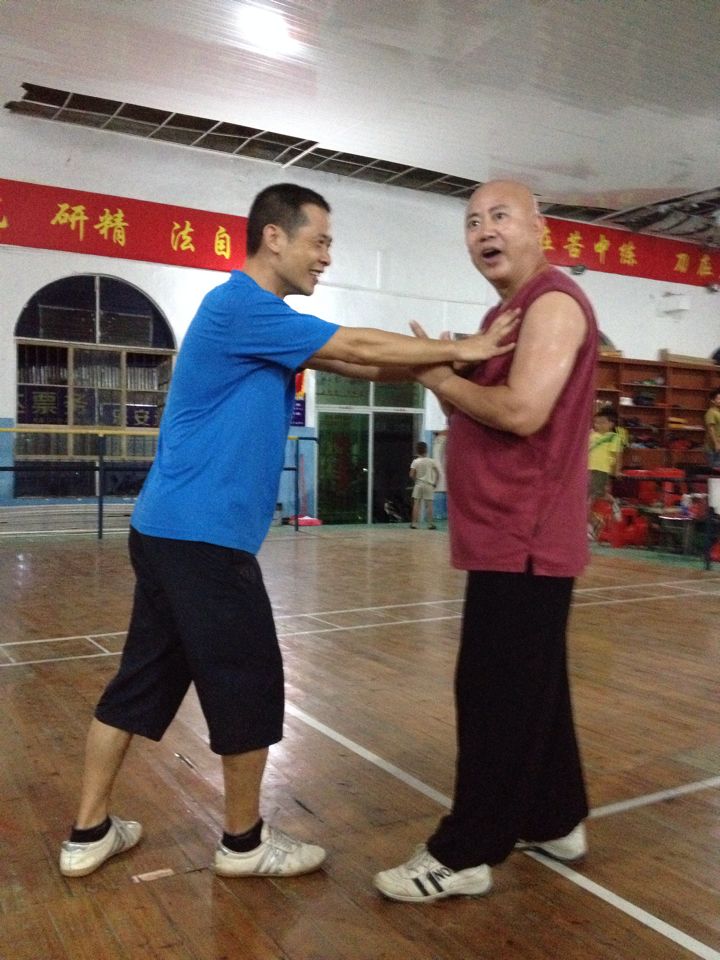 【总结】面对歹徒,镇定从容的无惧心态+攻其不