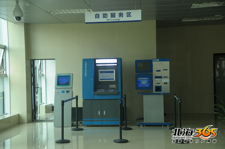 探访全新的出入境办证服务中心,内设有24小时