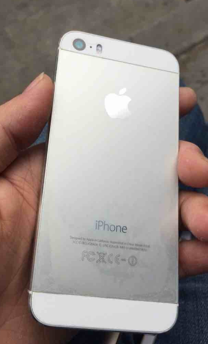 出美版无锁苹果5S银色16G型号A1533,内详-手