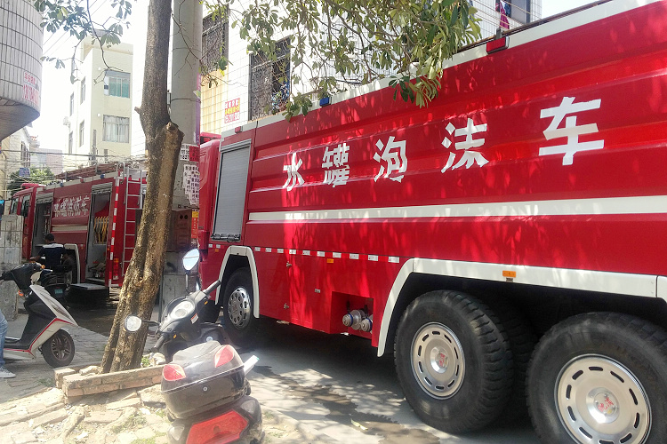 开不进消防车的其仓村,住这种地方也是蛮危险