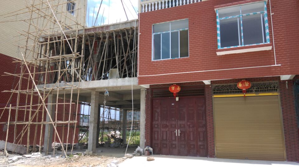 出售百色市平果县一处地皮,交通便利,临近大学