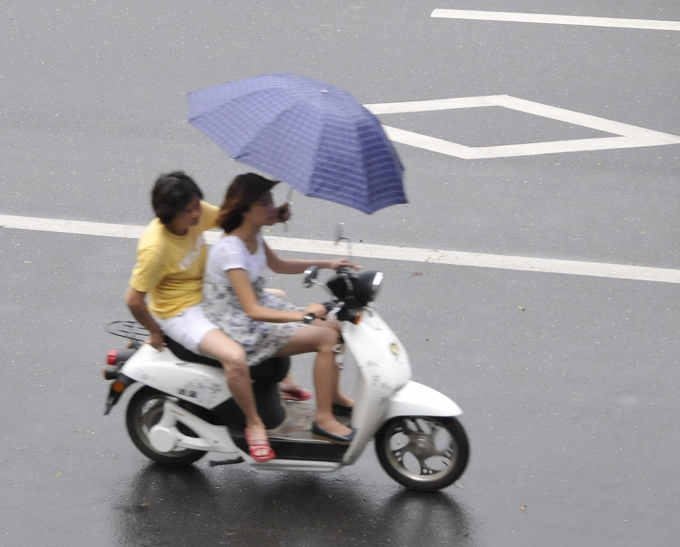 下雨啦、北海终于下雨啦!刚从外面<em>淋雨</em>回来,好