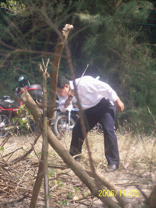 新郎砍柴.JPG