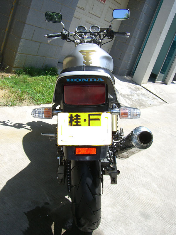 转让:YAMAHA跑车型摩托车内有照片,价格面议