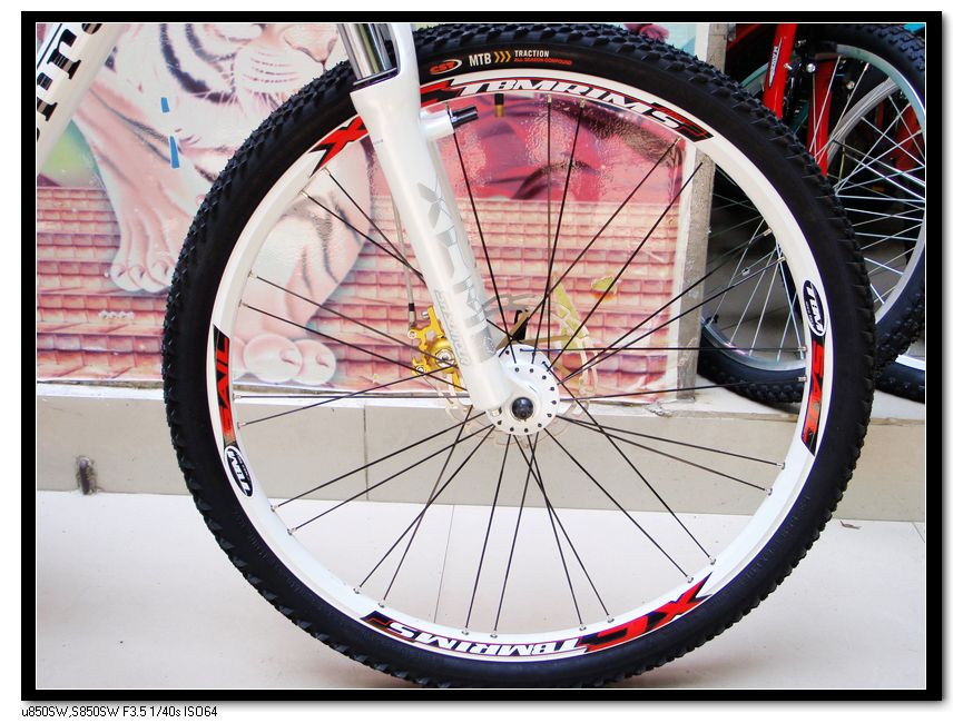 (DIY)白色法拉利山地车-24速碟刹已售出-整车图