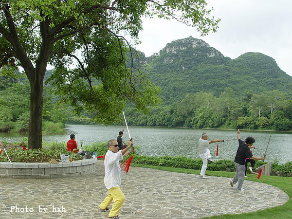 龙潭美景(七)-各有所乐-照片里的故事-北海365