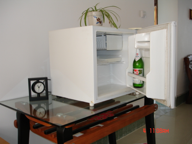 转让容声牌冰箱一台型号 BC-50\/H,价格450元-