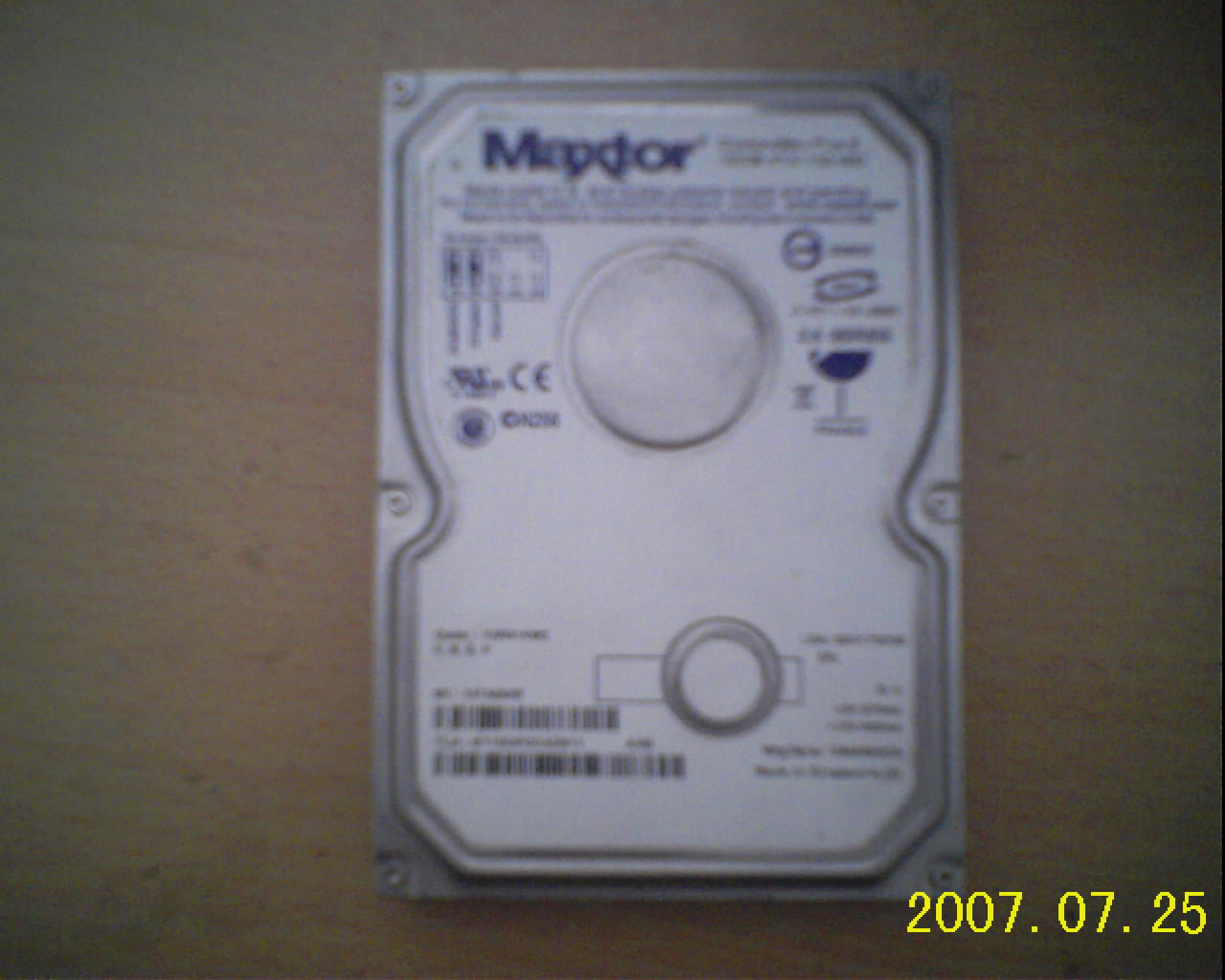 长期供应新旧电脑.笔记本电脑.液晶显示器.硬盘