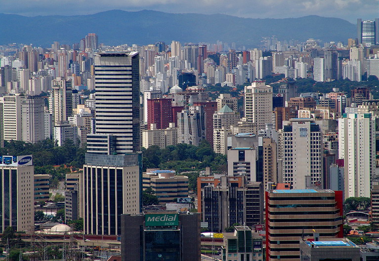 石屎森林-巴西圣保罗市城市风景-人像摄影-北海365网(beihai365.com)