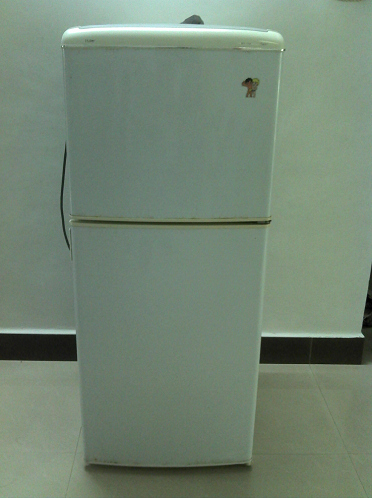 海尔小冰箱,500元;空调扇,400元(都已经转让了