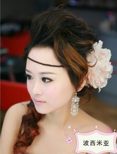 结婚那点事1--美美的<em>新娘发型</em>,你选哪一款?-花