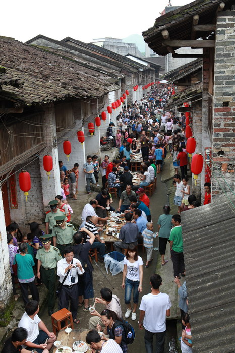 防城那良街