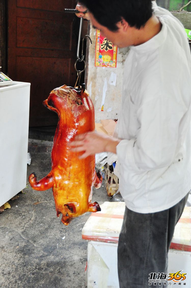 清明祭祖金猪飘香,想要烧出一只皮脆肉香的光皮烧猪不