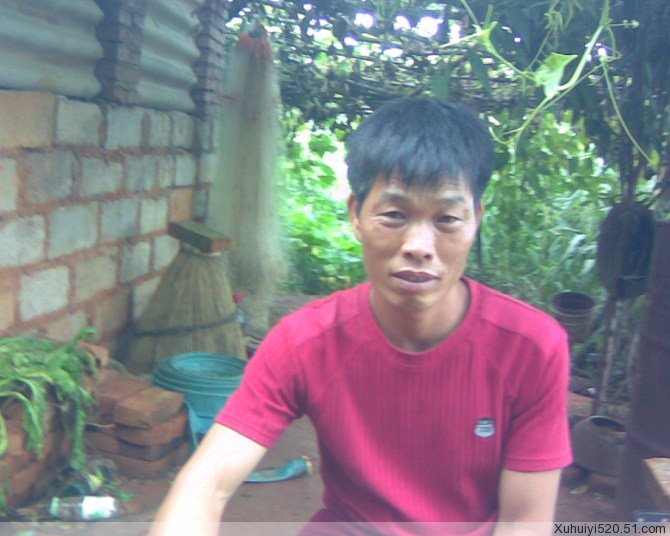 【我<em>爸爸的</em>一天】爸,你的<em>白发</em>刺痛了我的心.-照