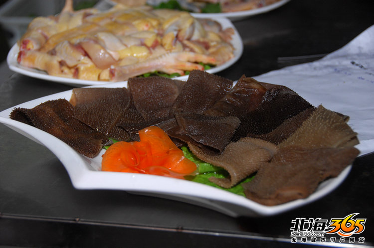 北海365网友给老人打水、做饭,陪马江敬老院老