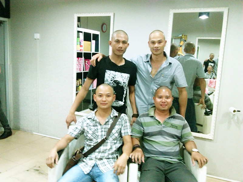 剪光头致我们一起走过的青春