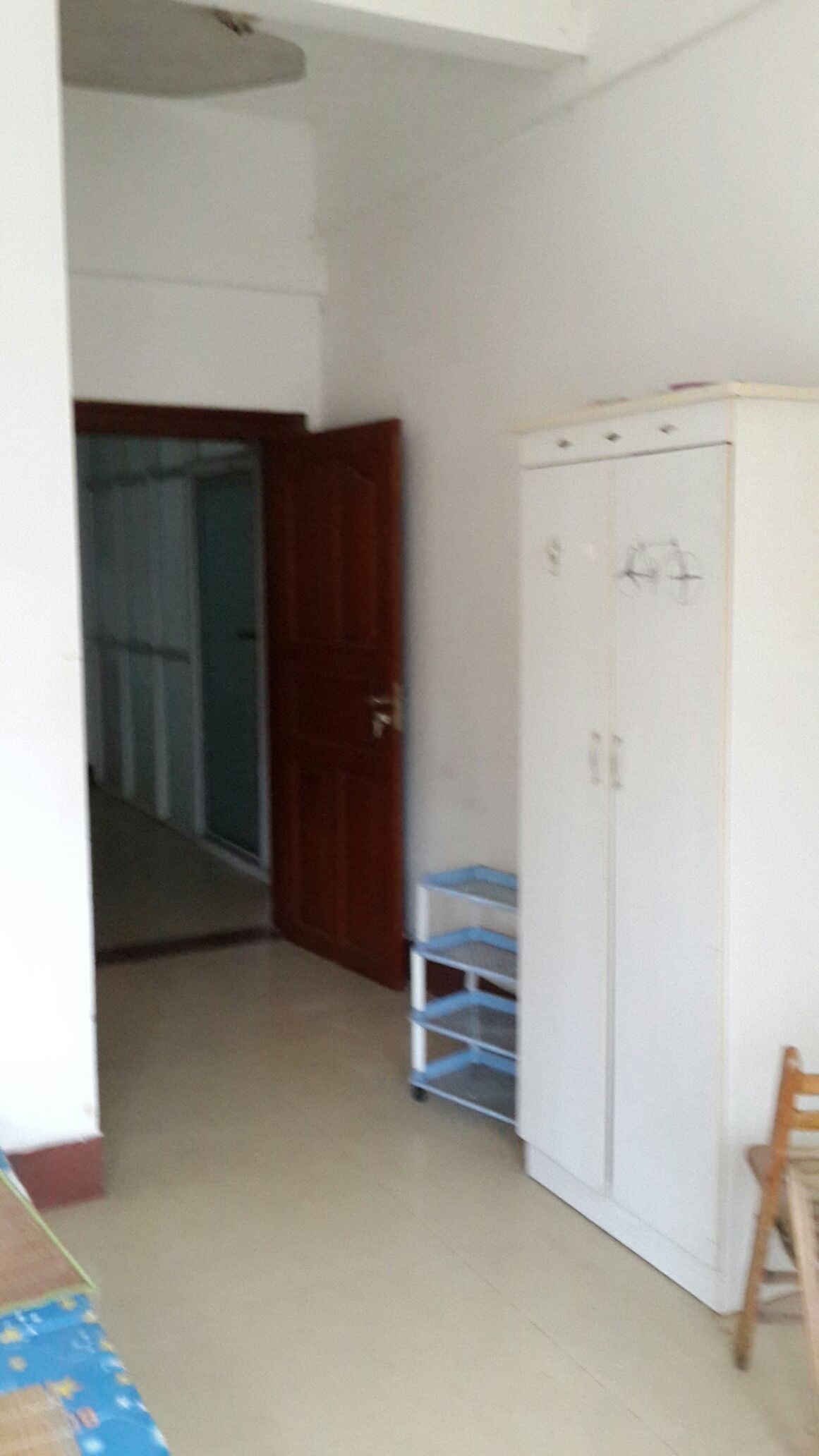 长青东路桂新大厦精灵网吧旁单间(银海花园)-房