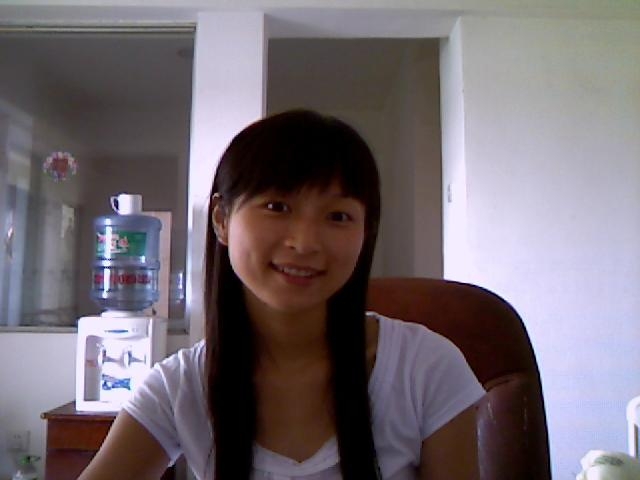 由女孩变成女孩她妈,岁月带走了青春容貌,带不