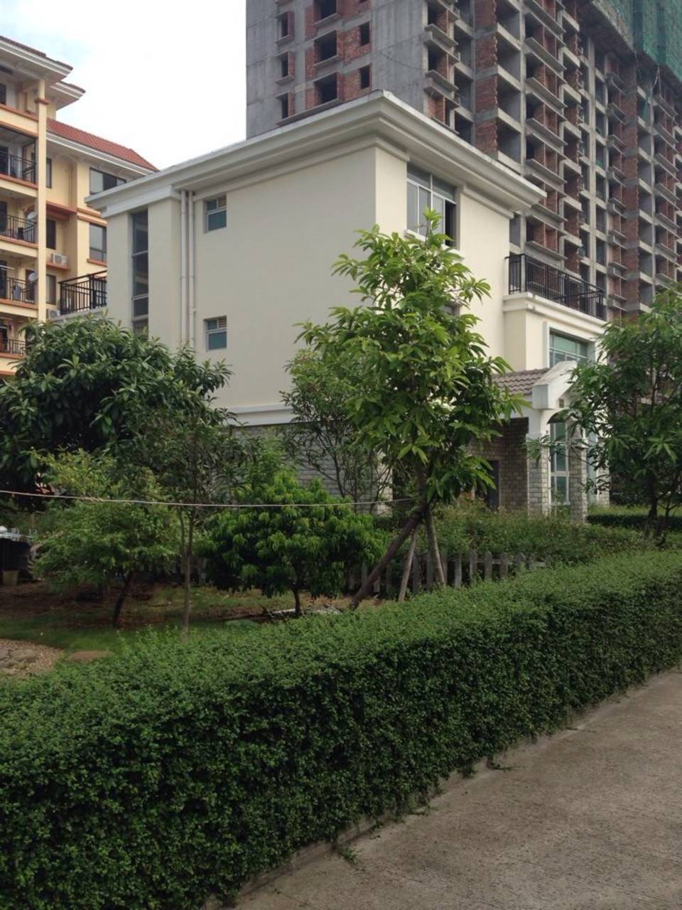 广东南路公务员小区对面《碧海湾花园》独体别墅350㎡
