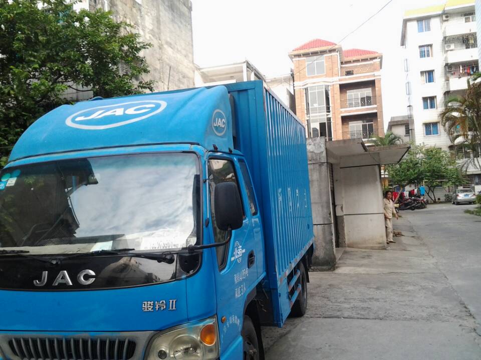 江淮骏铃二,保温车厢,手续齐全,低价转让。有意