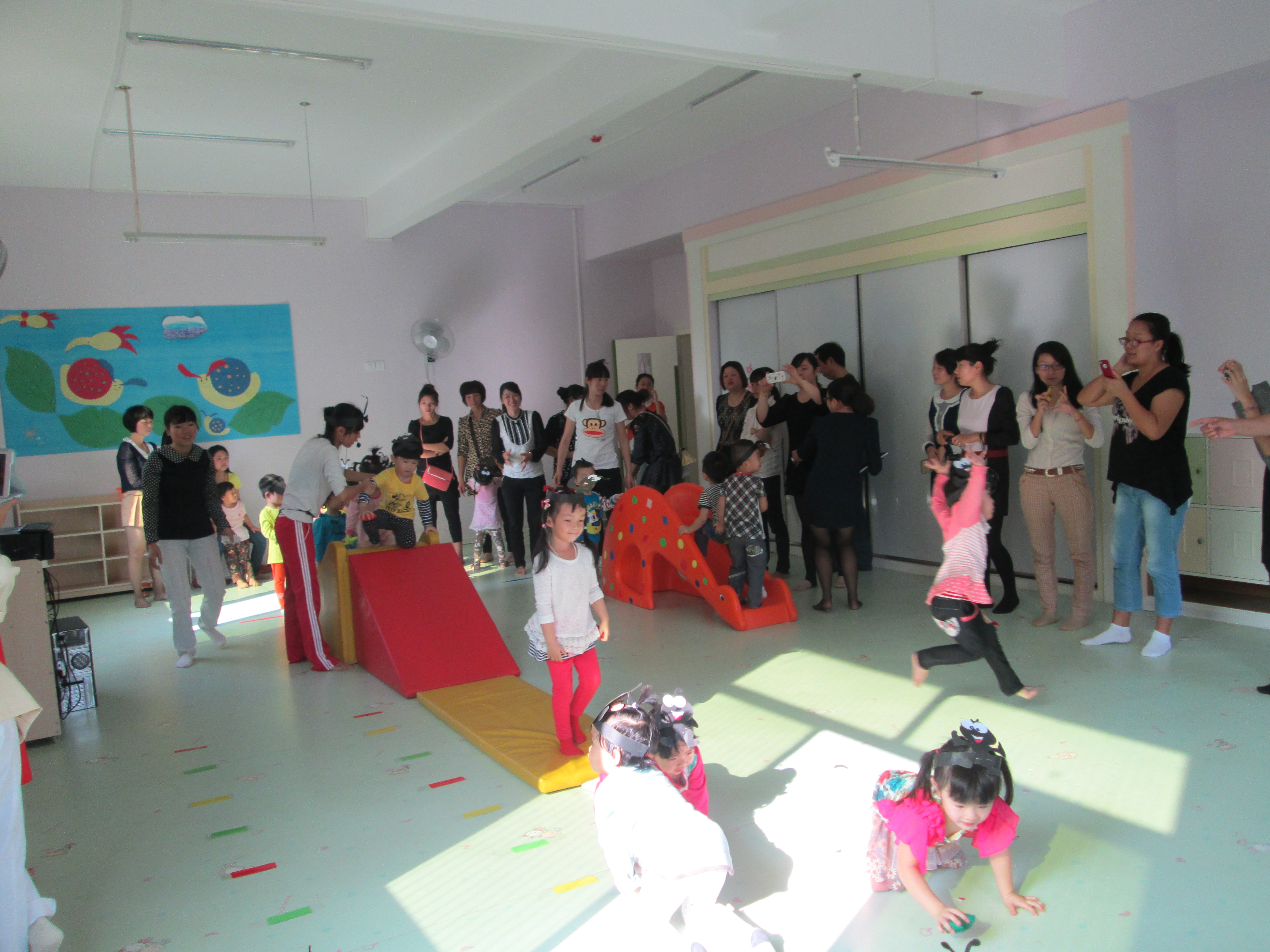 听听、看看、用心感受--幼儿园家长半日公开课