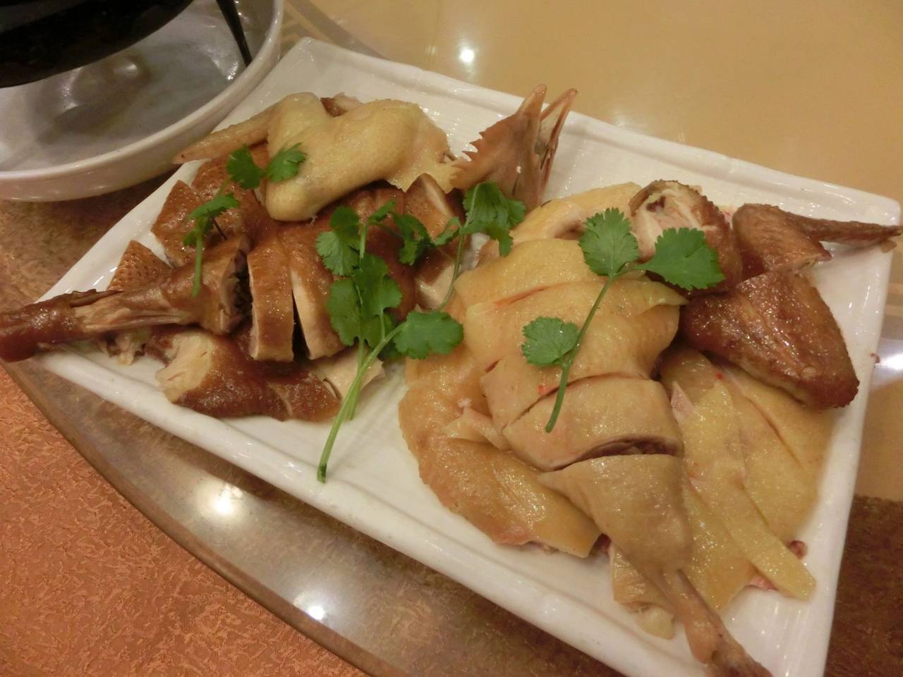 外沙富龙城以最真诚的心去为每一位客人服务,