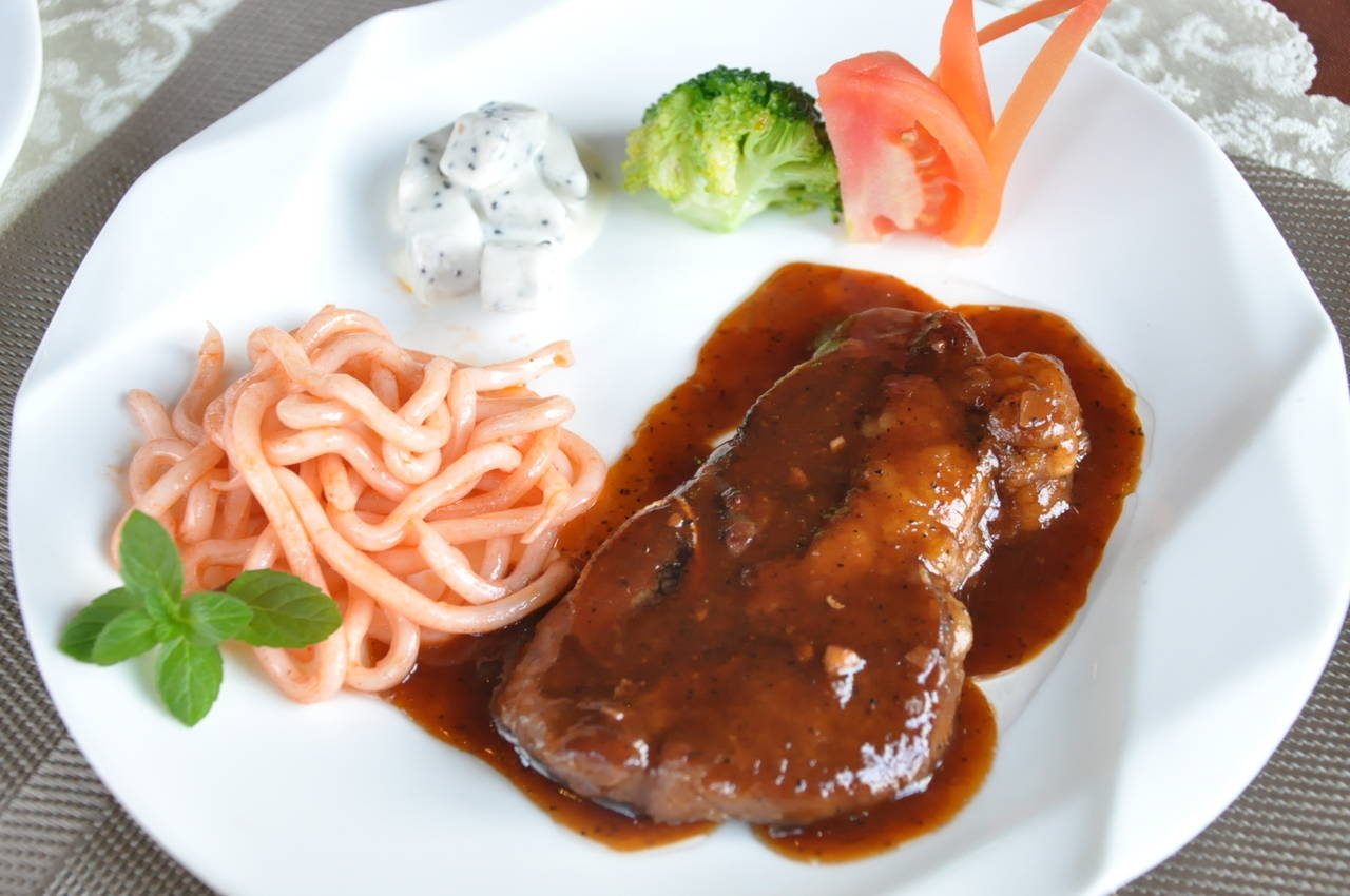 荣丰推出经典系列牛排,黑椒牛排只需18元。-美食资讯区-北海365网(beihai365.com)