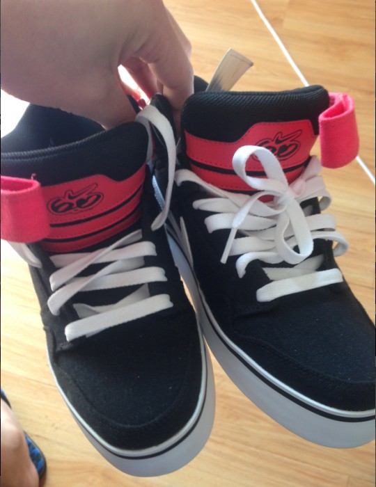 出售一对亲戚在美国带回来的耐克板鞋-箱包鞋