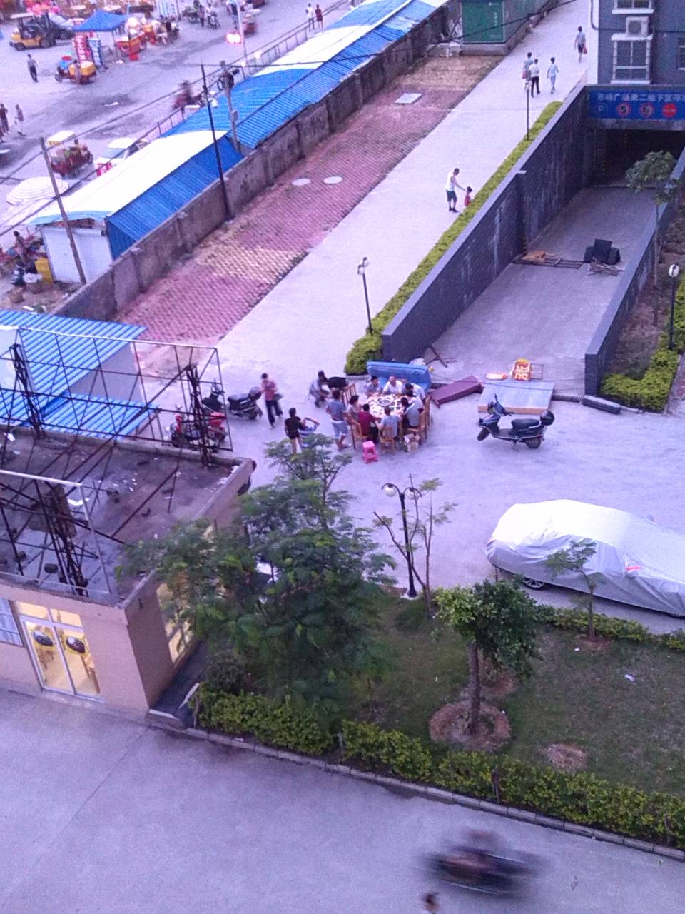 小区物业利用公摊地方牟利-北海时事开讲-北海