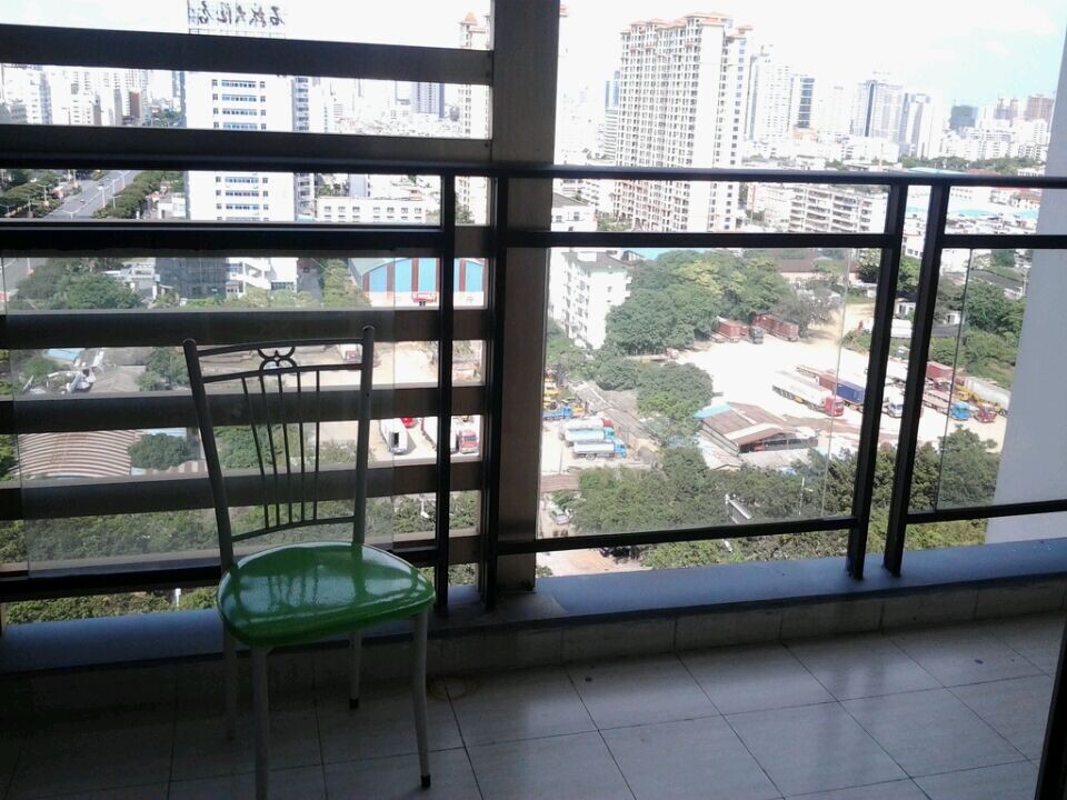 北部湾西路欣海大厦一房一厅标准一样17楼 12